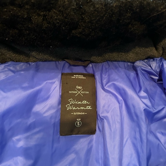 Girls puffer jacket size S - Picture 2 of 3